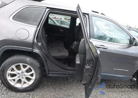 2015 Jeep Cherokee Latitude z USA, uszkodzony, nr VIN 1C4PJMCS2FW538172